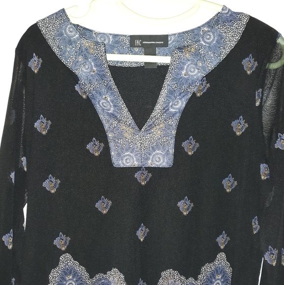 Long sleeve black with blue and tan pattern - Picture 5 of 5